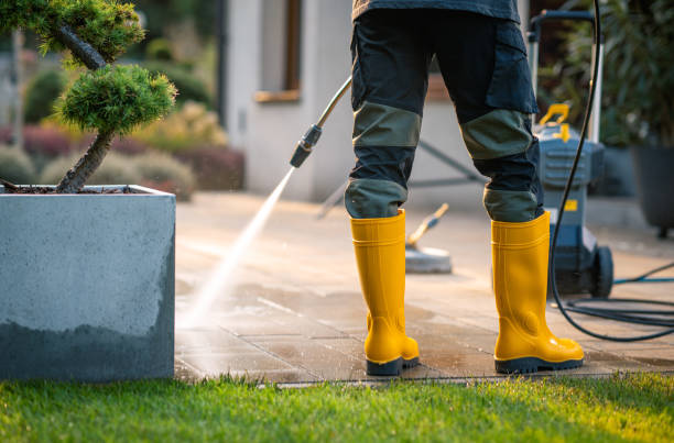 Garage Pressure Washing in Longview Heights, WA